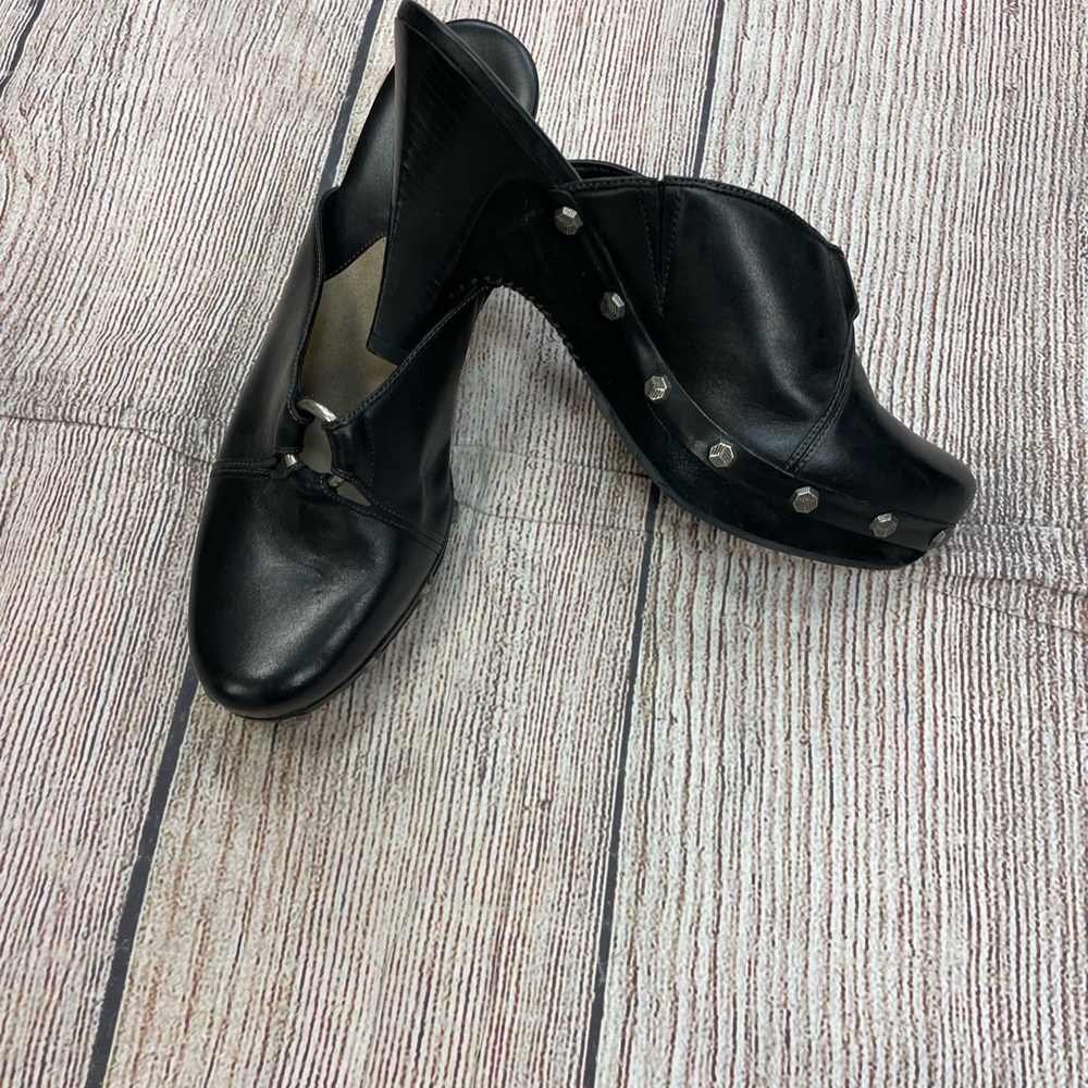 😍Cole Haan Leather Black Clogs silver studs on the sides Size 7 1/2